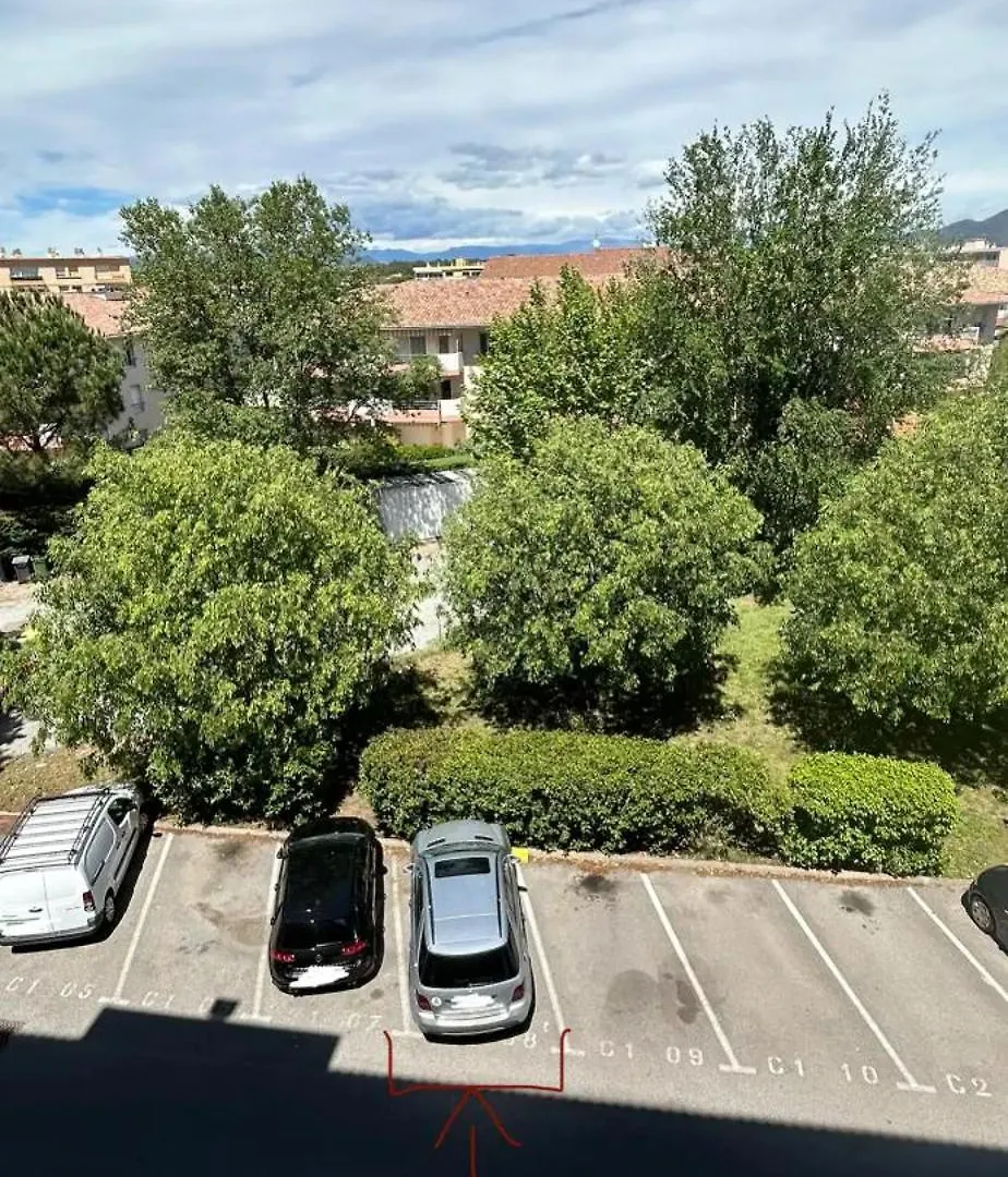 Apartment T3 5 -10 Min A Pied De La Plage Et 10 Min Aqualand Frejus