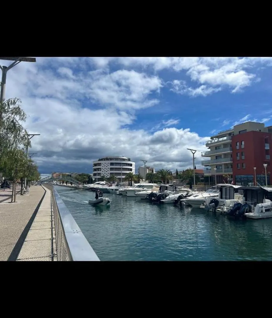 T3 5 -10 Min A Pied De La Plage Et 10 Min Aqualand Frejus 0*,  France
